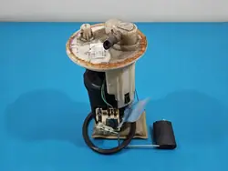 Bomba de Combustível Hyundai Getz 1.3 12V Carcaça e Conector Danificados