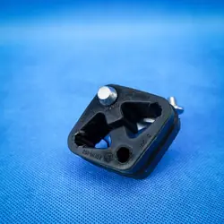 Vasen takainen äänenvaimenninpidike OEM 7935433 7589931 BMW X5 X6