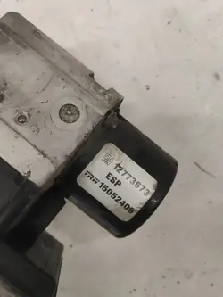 Pompe à frein ABS Opel Vectra C 1.9 CDTI OEM 12773673