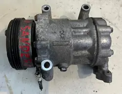 Ilmastointikompressori OEM 8200840899 Dacia Sandero I 1.2