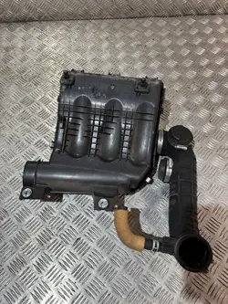 Luftfiltergehäuse Suzuki OE OEM 68M-A01 Gebraucht