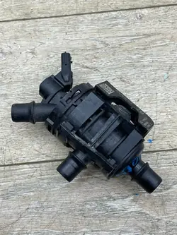 Wasserpumpe OEM 212008645R für Renault Nissan Dacia
