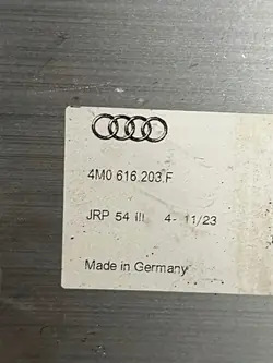 Porsche Ilmasäiliö OEM 4M0616203E - Käytetty