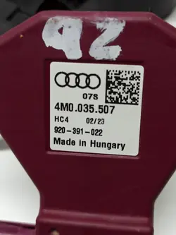 Audi Q2 Keyless-antennförstärkare OEM 4M0035507