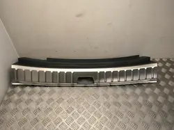 Painel de fechadura porta-malas Polestar 4 OEM 80009816 - Usado