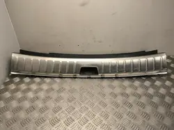 Painel de fechadura porta-malas Polestar 4 OEM 80009816 - Usado
