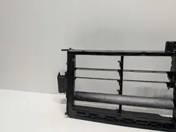 Grille d'aération avant OEM E0710365500 pour Audi Q7