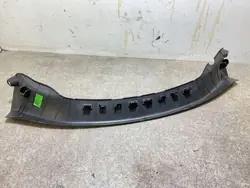 Tesla bagageutrymmeslist OEM 164351600A - Begagnad