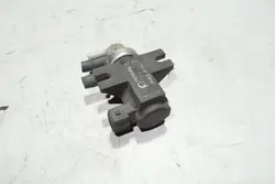 Elektromagnetische klep AUDI A6 2.5L diesel 2000 OEM 8D0906627B