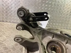 UTO42464 Moyeu de roue arrière pour Land Rover Discovery 5
