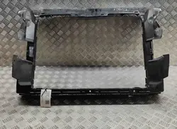 Kokonainen etupuskuri SKODA YETI 2013 5L0805591