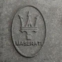 Couvercle Maserati OEM 68087340AA - État Utilisé