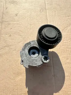 AUDI A4 A5 A6 A7 A8 Q7 3.0 TDI Spännare 059903133F