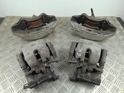 Conjunto de discos y pinzas de freno Mercedes-Benz SL R231 2015 FOB50366