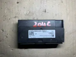 Port USB OEM 8W0035708A pour Audi A5 8W