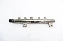 Opel OE 55197370 inspuitrail - Gebruikt