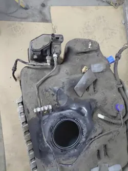 Réservoir carburant OPEL ASTRA J OEM - État utilisé