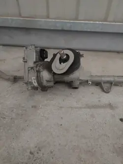 BMW 2 F45 F46 MAGLOWNICA OEM 9892295 - Käytetty