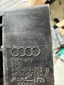 Válvula Suspensão Audi A8 D4 OEM 4H0616013B - Usado