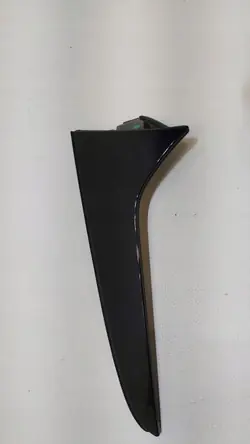 VW Passat B9 Spoiler OEM 3J0827939A Vasen Taka