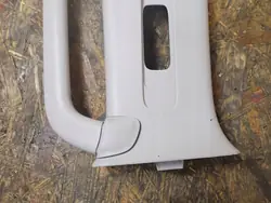 Isuzu D-Max pilaarbekleding rechterkant OEM BTU1946