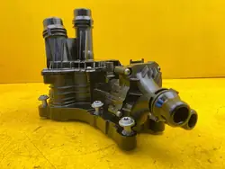 Carcasa de termostato VW Audi 2.0 TDI 05L121111Q