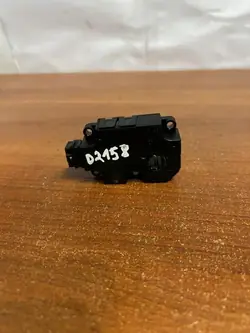 Käytetty Audi OE klapin moottori D2158 2005 bensiini