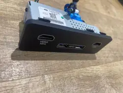 Prise USB Land Rover OEM GJ3219E130AD - Occasion