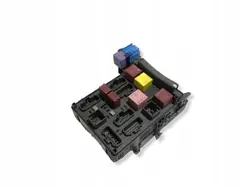 Caixa de fusíveis OEM 8200367242 para Renault Laguna II