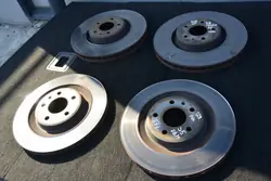 OEM Jarrulevysarja 349mm etu 330mm taka Audi