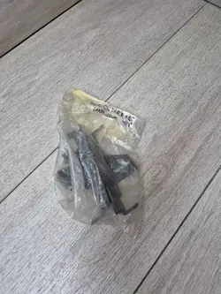 Ferrari 458 Vasen Etuvalaisimen Kiinnike OEM 264942