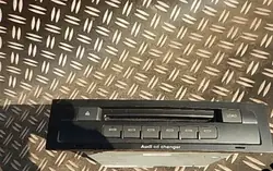 CD-vaihtaja Audi Q7 06- OEM 19811981JXDJDX
