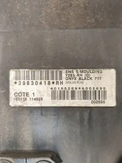 Rechte Schwellerverkleidung OEM 39830418 für Volvo V60