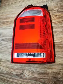 Volkswagen OE 7E0 945 096 R lámpara trasera