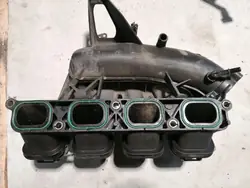 Colector de admisión usado OEM CM5E9424BE Ford Ecosport