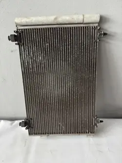 Ilmastointiradiaattori Peugeot 3008 2009-16 HELLA