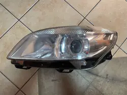 Hella 1EL 010 417-371 Farol Esquerdo