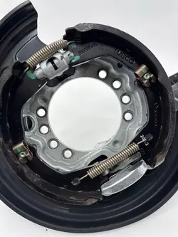 Iveco Daily Bakre högra handbromsbelägg OEM