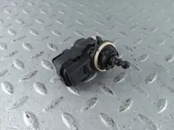 Toyota Corolla Cross Strålkastarjusteringsmotor OEM 8566116020