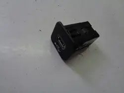 Prise USB OEM 735600659 pour Jeep Renegade