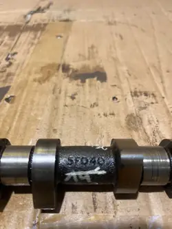 Arbre à cames Nissan OE OEM 5F040 - État utilisé