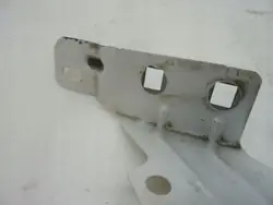 Vasen lokasuojan kiinnike OEM 123ds-878f5b-699bfa