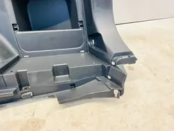 OYT27007 Revestimento Porta-Malas Direita RAV4 V Híbrido Completo