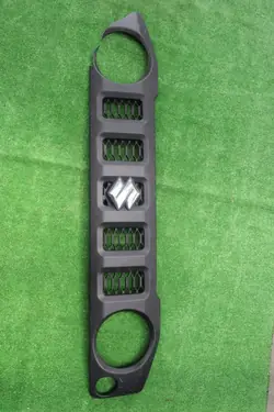 Grille-embleem Suzuki Jimny 2023 OEM 72110-78R01-C48