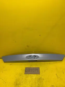 Guarniçao de porta-malas Ford Focus OEM BM1A43404 - Usado