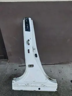 Piliers droit B Toyota Yaris IV