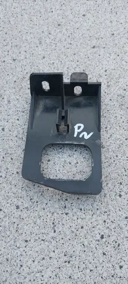 JEEP GRAND CHEROKEE WL 21 22 Övre Kylarmonteringsfäste Höger