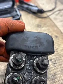 Régulateur de force de freinage OEM 74663205 Renault Trafic II