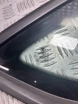 Karosserieglas Hinten Rechts OEM VW29526 Skoda Superb III