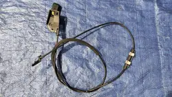 Manija apertura capó OEM 3T0823535A para Skoda Superb II